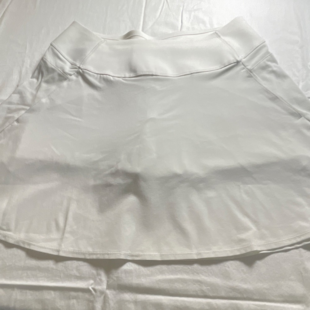 PUMA Women's White Athletic Skort Size M Stretch Pockets Tennis Golf